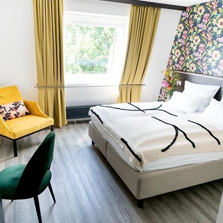 Luxstay Karben Buitenkant foto