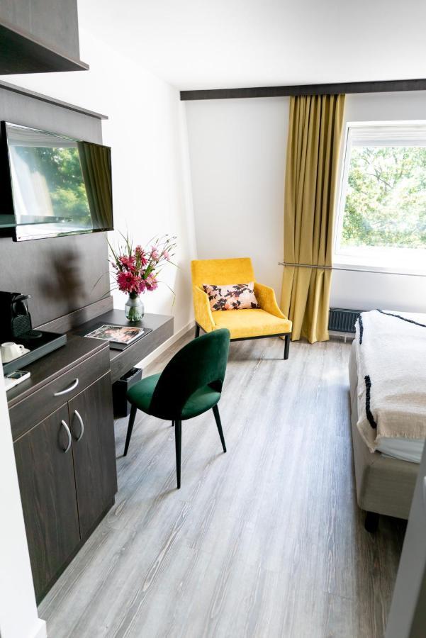 Luxstay Karben Buitenkant foto