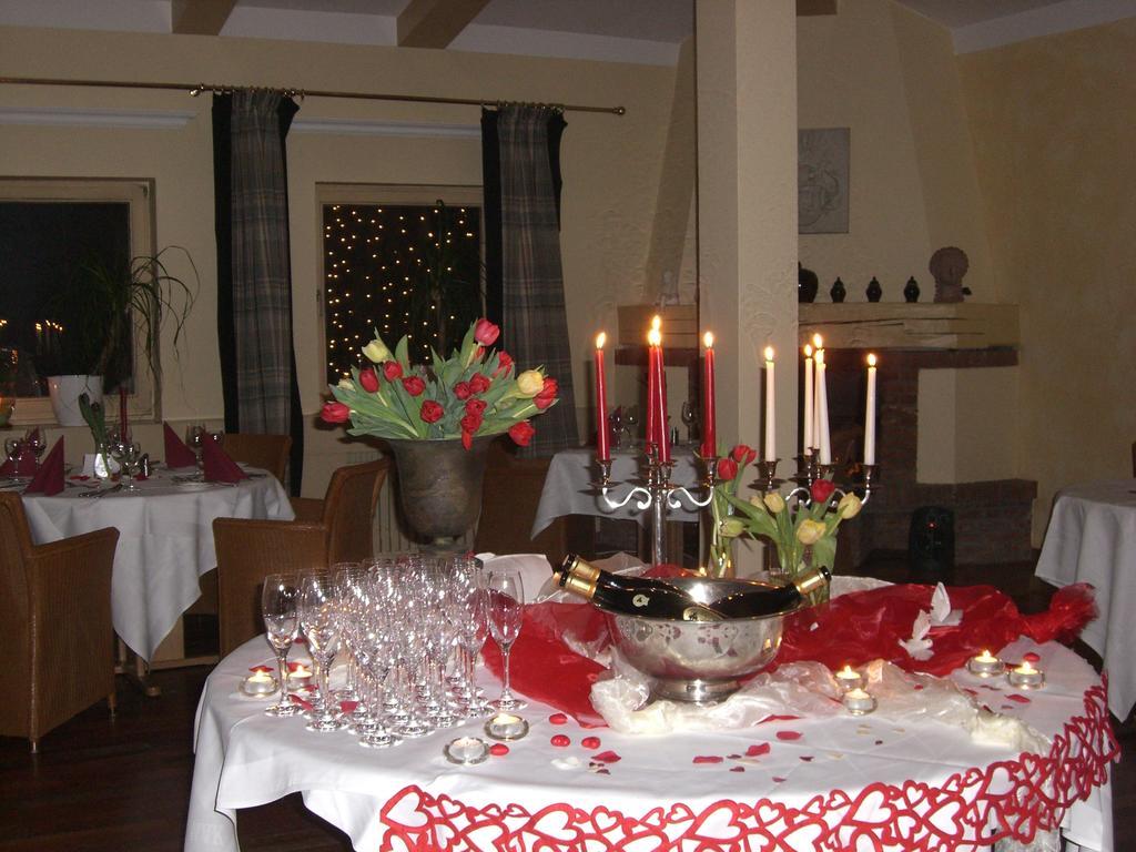 Luxstay Karben Buitenkant foto